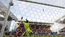 Турция съсече Чехия и мечтае за 1/8 финал + ВИДЕО и СНИМКИ