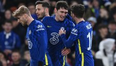 Алчен датчанин си играе с Челси и Байерн