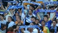 Фенове на Левски празнуват цяла нощ около паметника на Апостола