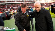 "Жребчетата" изритаха Бос в дебюта му начело на Байер