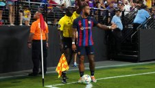 Барса взе решение за Депай и Жул Кунде