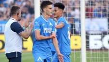 Левски пусна на търг фланелката на палача на ЦСКА