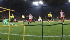 В Германия отказаха да стават като Сити и ПСЖ