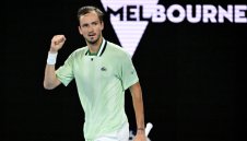 Медведев го направи. За втора година ще спори за титлата в Австралия
