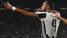 Юве откупува Бенатия от Байерн