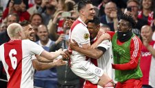 Дортмунд се пазари за заместник на Холанд