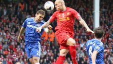 Барса взима легендарен 34-годишен защитник