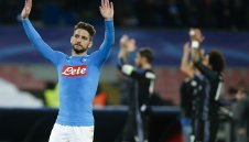 Мертенс се дърпа за нов договор