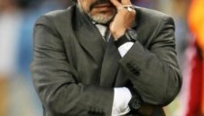 Марадона ще прави компания на Дунга