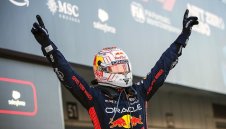 Отново шампион! Титла за Макс след много екшън в спринта
