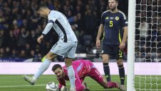 Шотландия спря Роналдо и Португалия