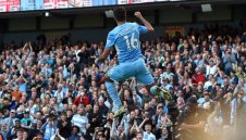 Сити с шампионски разгром над Нюкасъл, "гражданите" са на 7 точки от титлата