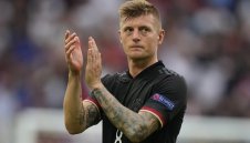 Кроос приключи с Германия?