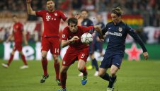 Байерн вдига Чаби и Хави за финала срещу Дортмунд