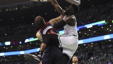 Бостън елиминира Уизърдс и стигна до битката с Кливланд