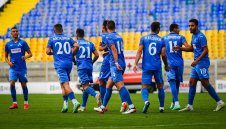 Мъри Стоилов стартира правилно начело на Левски + СНИМКИ