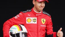 Фетел преподписва с Ферари