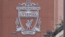 Ливърпул преговаря за рекорден договор