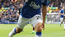 Карамелите дочакаха първата си победа за сезона