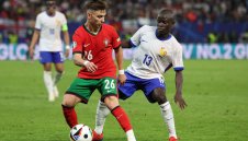 Юве уреди португалски национал