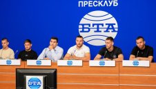 Станка Златева не поздравила Новиков за медала и минала с "Честито, Кирчо"