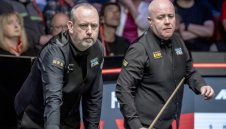 Хигинс и Уилямс равни в класиката, Ракетата дръпна на китаец