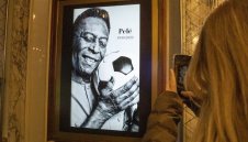 Бразилия се сбогува с Краля