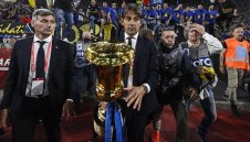 Интер сменя Шкриняр с цел на Юве и Юнайтед