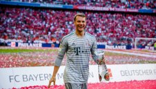 За първи път от 8 месеца: Нойер изкара цяла тренировка