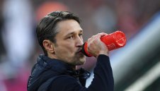 Хьонес следи работата на Ковач от балкона + СНИМКА