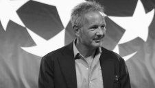 Стоичков плаче за Синиша Михайлович + СНИМКА