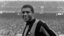 Отиде си "Черната стрела" Жаир, легенда на Интер