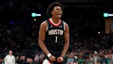 Младок шокира шампиона Бостън в последната секунда