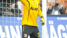 Вратарят на Аугсбург наказа Леверкузен в добавеното време + ВИДЕО