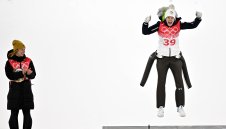 Словения с историческо първо злато в ски скоковете за жени