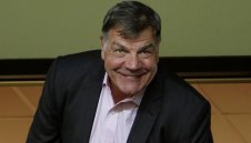 Големия Сам не гарантира оцеляване