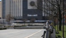 Нова заповед в България срещу COVID-19: Маските на обществените места не са задължителни