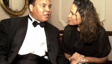 Мохамед Али ще вика за Мани Пакиао в Мача на века