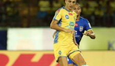 Бербатов с нова нула в Индия и бе сменен