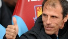 Джанфранко Дзола е легенда №11 за юбилея на Стоичков