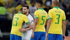 Скандалът се разраства! И Дани Алвеш се вбеси на Лео Меси