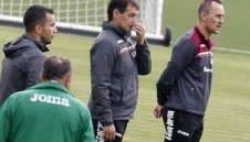 Боби Михайлов и Петър Хубчев си стиснаха ръцете за нов договор