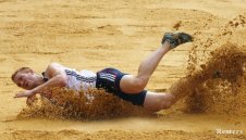 Олимпийският шампион на скок дължина стана за смях в Москва