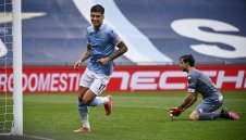 Интер с последни преговори за Кореа