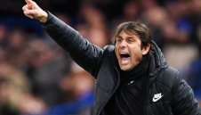 Ще "цъфти" ли? Конте дебютира в Тотнъм срещу "лалета"