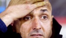 От Рома скочиха срещу съдията