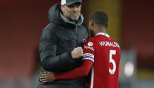 Барса стяга здрава селекция, подписва с Агуеро и Вайналдум