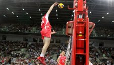 България удари Нидерландия с 3:0 гейма