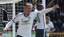 Ман Юнайтед спокойно превзе Бърнли с 2:0