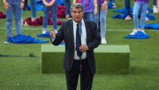 Меси и Суарес се събраха, Лапорта заряза Барса